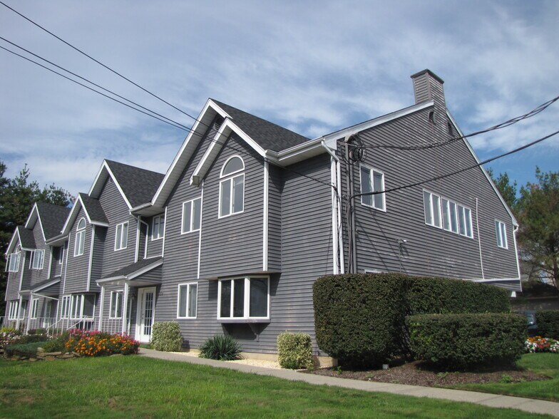 518 Clifton Ave, Clifton, NJ à vendre - Photo de l’immeuble – Image 3 sur 18