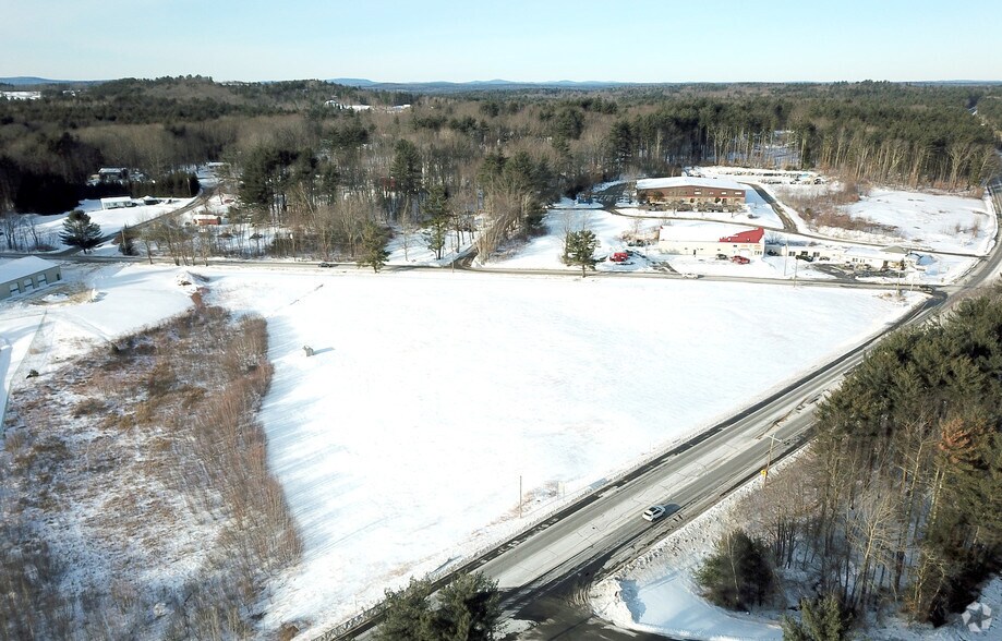 69 Fogg Rd, Epping, NH à louer - Photo principale – Image 1 sur 13