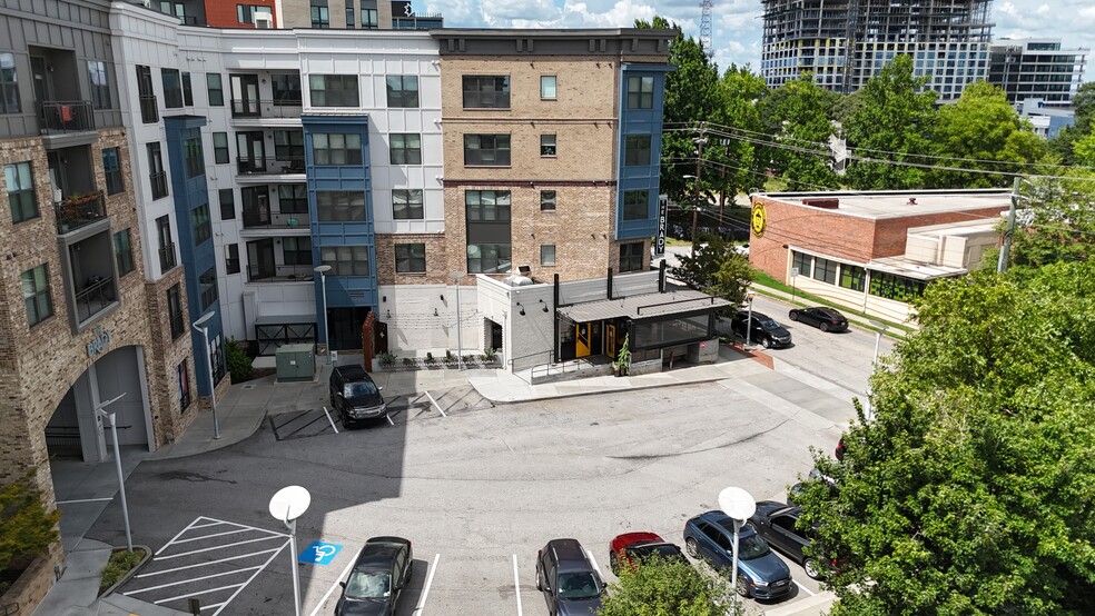 930 Howell Mill Rd NW, Atlanta, GA à louer - Photo de l’immeuble – Image 3 sur 62