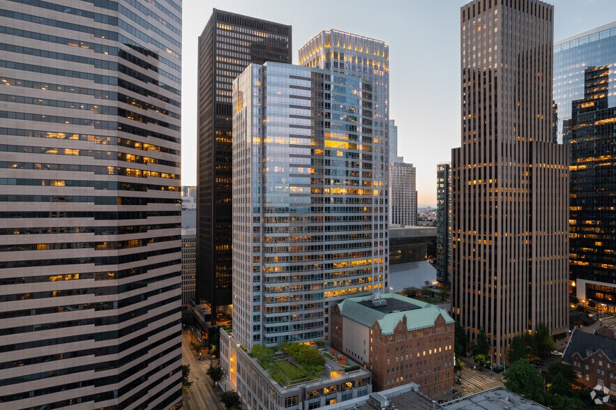 925 4th Ave, Seattle, WA à louer - Photo principale – Image 1 sur 7