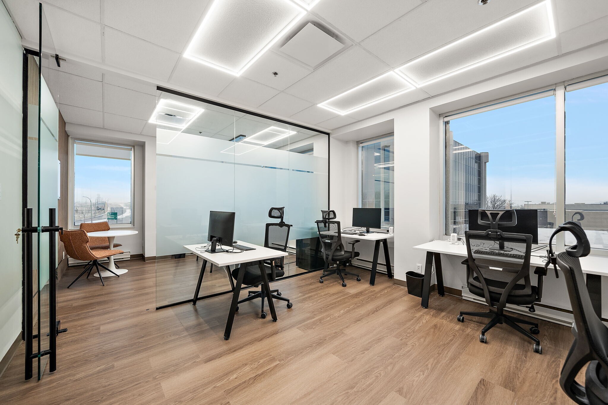9900 Boul Cavendish, Montréal, QC à louer Photo intérieure– Image 1 sur 4