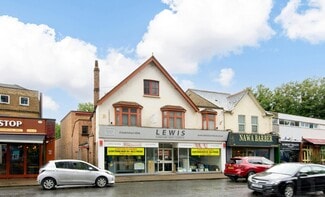 Plus de détails pour 131 High St, Staines - Local commercial à louer