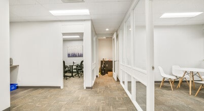 1726 Dolphin Av, Kelowna, BC à louer Photo intérieure– Image 2 sur 15