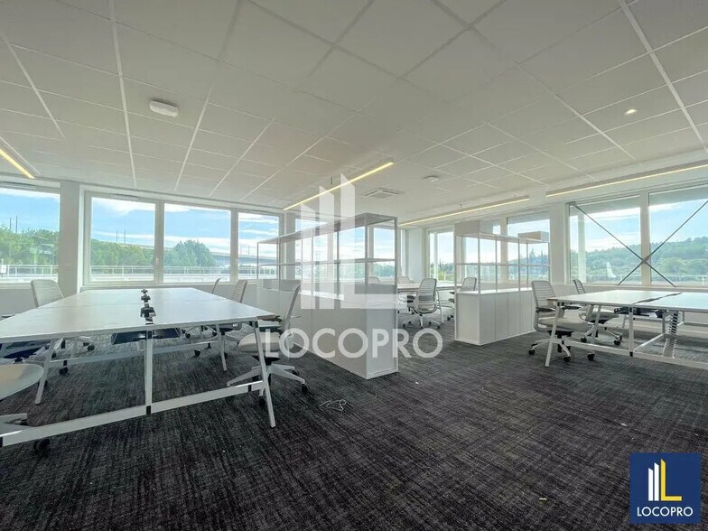 Bureau dans Aix-en-Provence à louer - Photo de l’immeuble – Image 2 sur 22