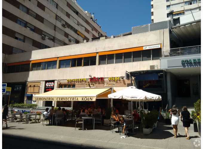 Local commercial dans Madrid, Madrid à louer - Photo de l’immeuble – Image 3 sur 3