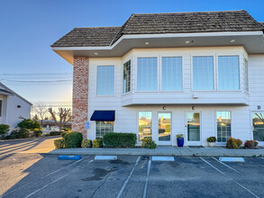 2130 Geer Rd, Turlock, CA à louer Photo de l’immeuble– Image 2 sur 19