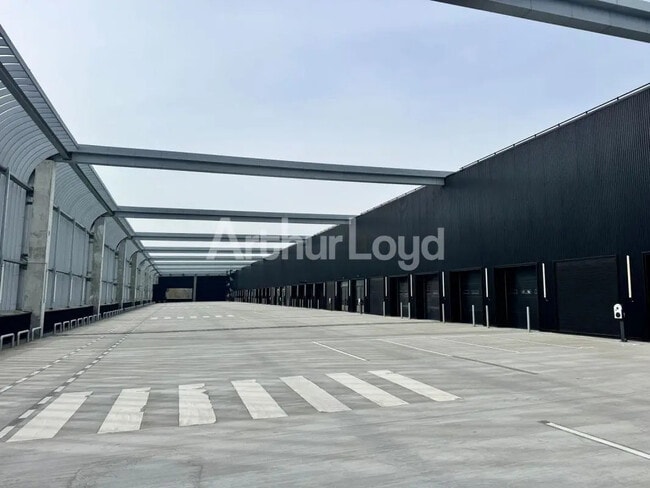 Plus de détails pour Local d'activités à louer