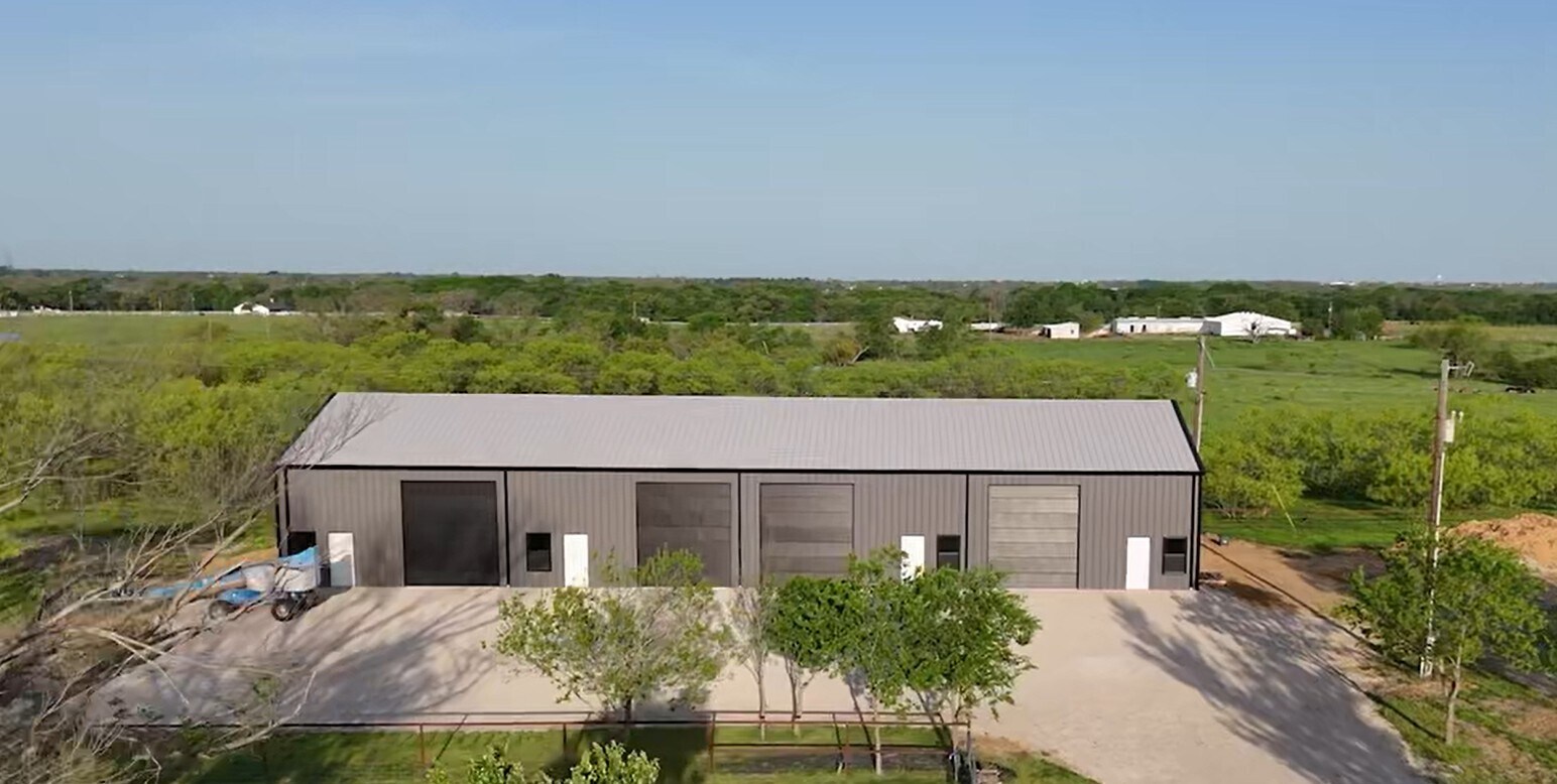 10935 FM 1385, Pilot Point, TX à louer Photo de l’immeuble– Image 1 sur 12