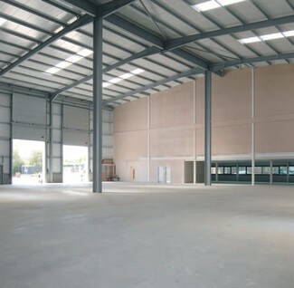 Plus de détails pour Kendal Ave, Londres - Industriel/Logistique à louer