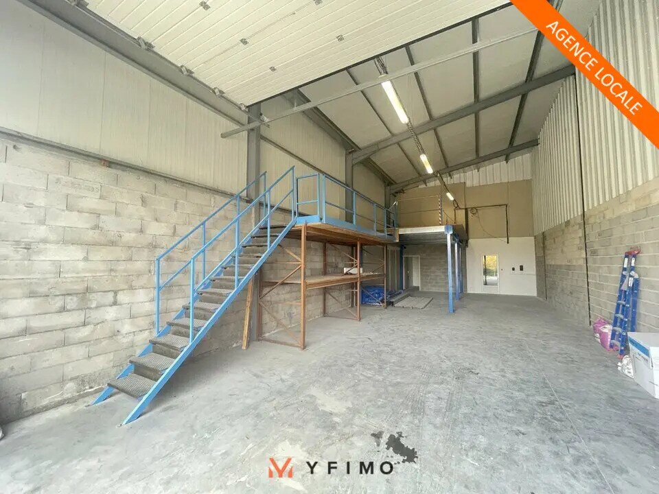 Local d’activités dans Ecquevilly à louer Photo intérieure– Image 1 sur 6