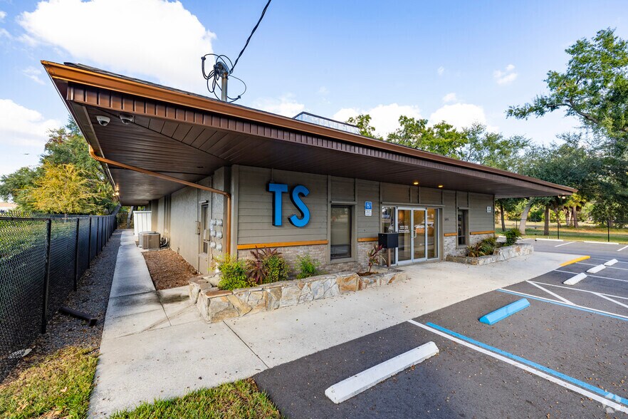 5001 Lemon St W, Tampa, FL à louer - Photo de l’immeuble – Image 1 sur 28