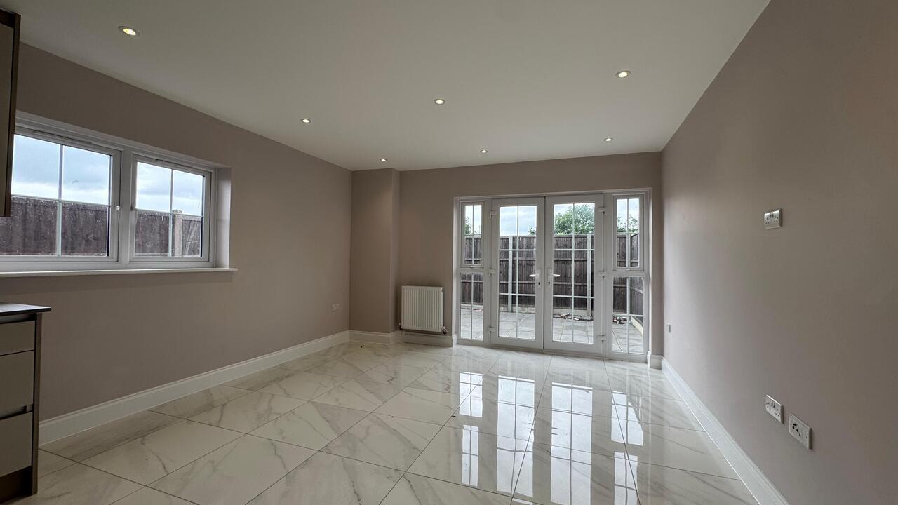 63 Twist Way, Slough à louer Photo intérieure– Image 1 sur 10