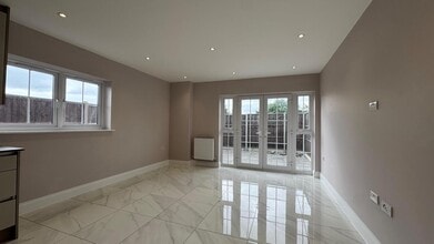 63 Twist Way, Slough à louer Photo intérieure– Image 1 sur 10