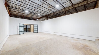 600 S 1st St, Rogers, AR à louer Numérisation 3D Matterport– Image 1 sur 5