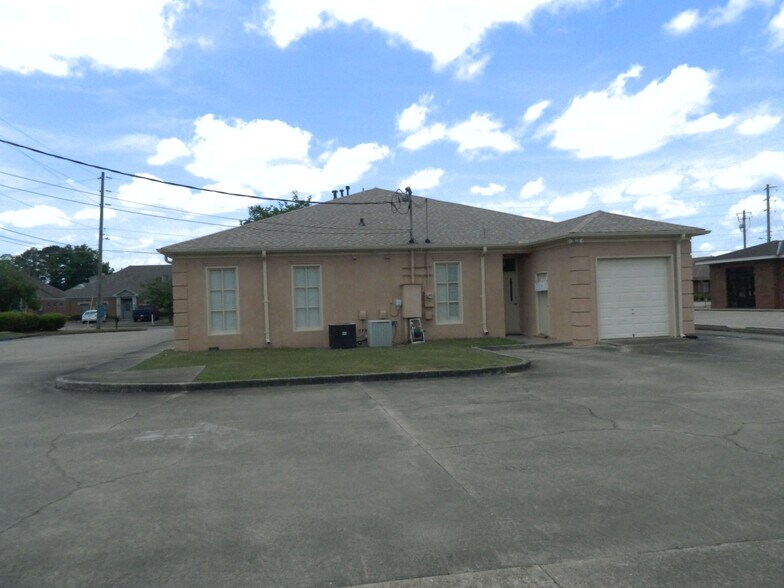 316 St Lukes Dr, Montgomery, AL à vendre - Photo de l’immeuble – Image 3 sur 18