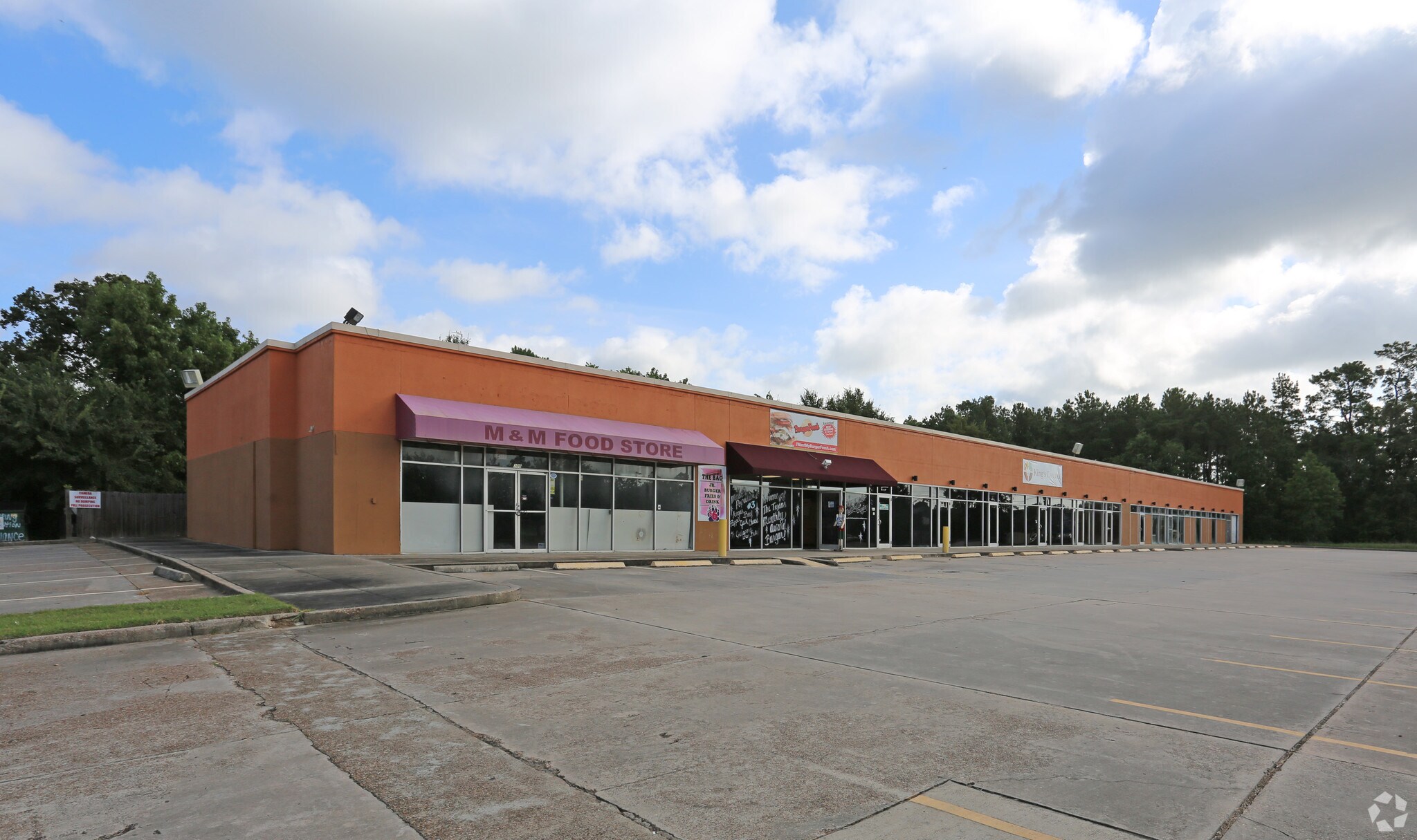 804 Gladstell Rd, Conroe, TX à louer Photo principale– Image 1 sur 5