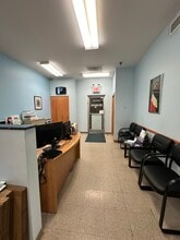 1402 Sheepshead Bay Rd, Brooklyn, NY à louer Photo intérieure– Image 2 sur 15