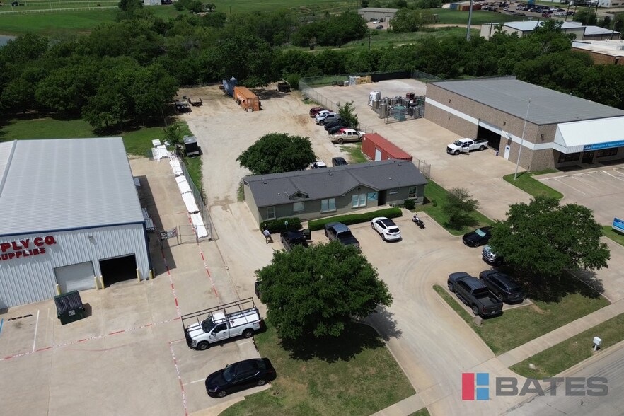 4229 Mesa Dr, Denton, TX à louer - Photo de l’immeuble – Image 2 sur 4