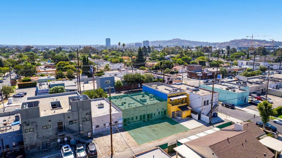 2729-2735 S Robertson Blvd, Los Angeles, CA à vendre - Photo de l’immeuble – Image 3 sur 12