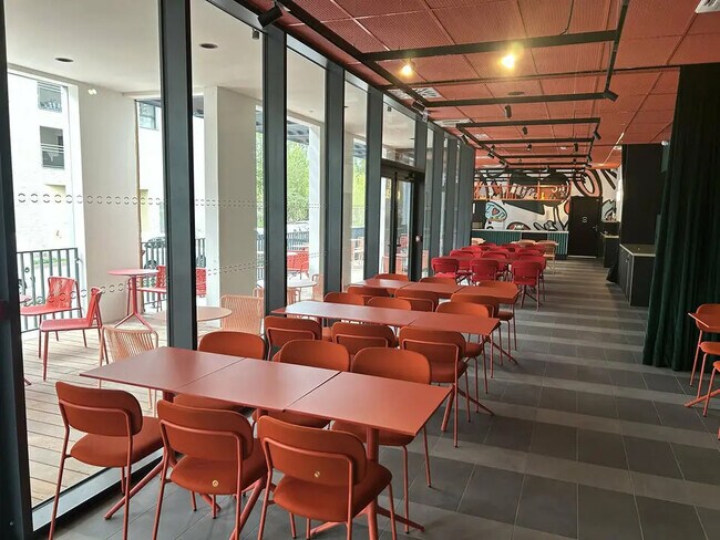 Plus de détails pour Local commercial à louer