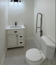 4516-4550 E Chapman Ave, Orange, CA à louer Photo intérieure– Image 1 sur 6