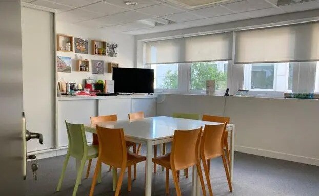 Bureau dans Orléans à louer - Photo de l’immeuble – Image 2 sur 2