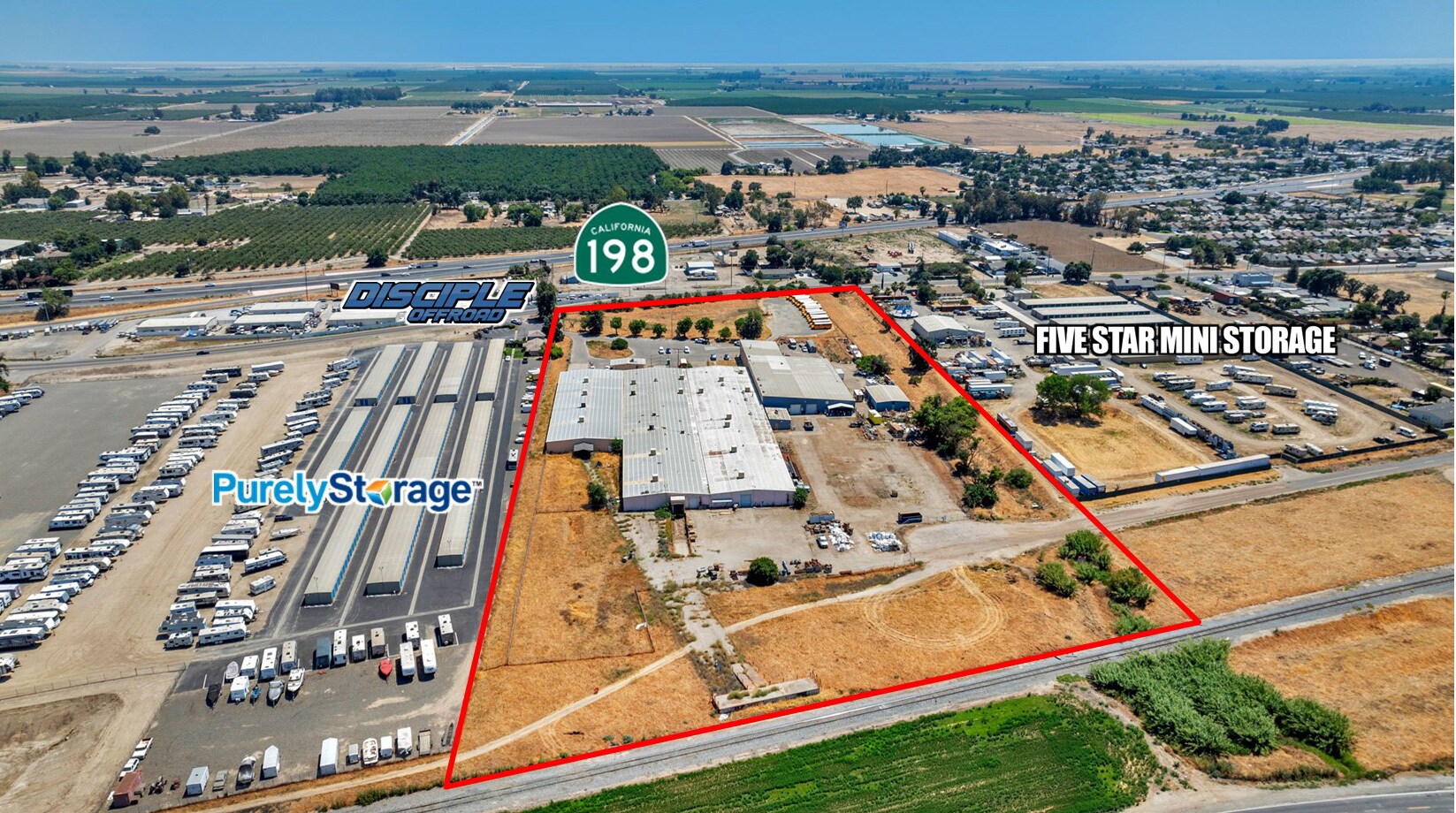 13400 Hanford Armona Rd, Hanford, CA à louer Photo principale– Image 1 sur 19