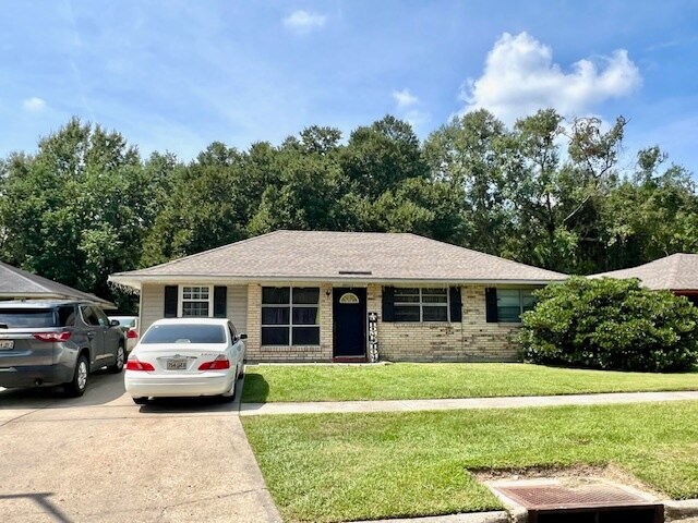 11121 Cypress Dale Ave, Baton Rouge, LA à vendre - Photo principale – Image 1 sur 1