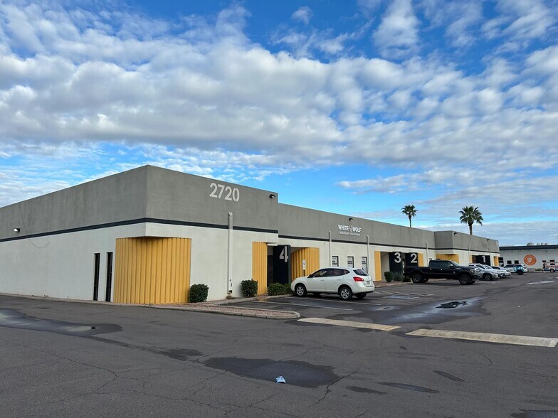 2740 S Hardy Dr, Tempe, AZ à louer - Photo de l’immeuble – Image 3 sur 8