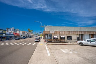 4651-4655 Mission Blvd, San Diego, CA à louer Photo intérieure– Image 2 sur 10