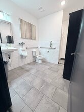 4685 S Highland Dr, Holladay, UT à louer Photo intérieure– Image 2 sur 17