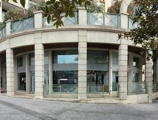 Plus de détails pour 2-8 Rue Coste, Caluire-et-Cuire - Local commercial à louer