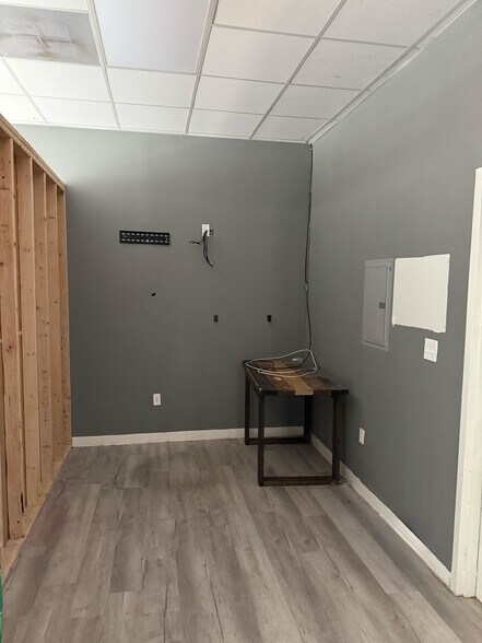 1328 S Jackson Rd, McAllen, TX à louer - Photo de l’immeuble – Image 2 sur 8