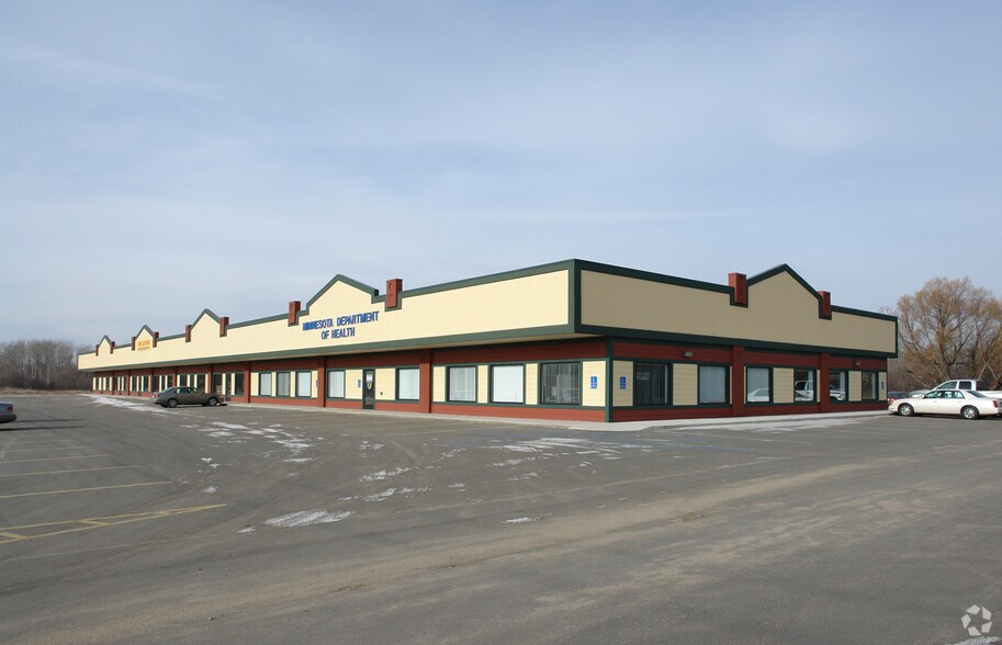 705 5th St NW, Bemidji, MN à louer - Photo de l’immeuble – Image 2 sur 6