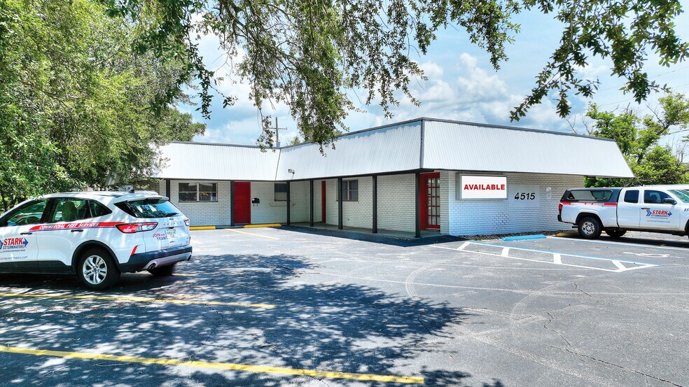 4515 Curry Ford Rd, Orlando, FL à louer - Photo de l’immeuble – Image 1 sur 6