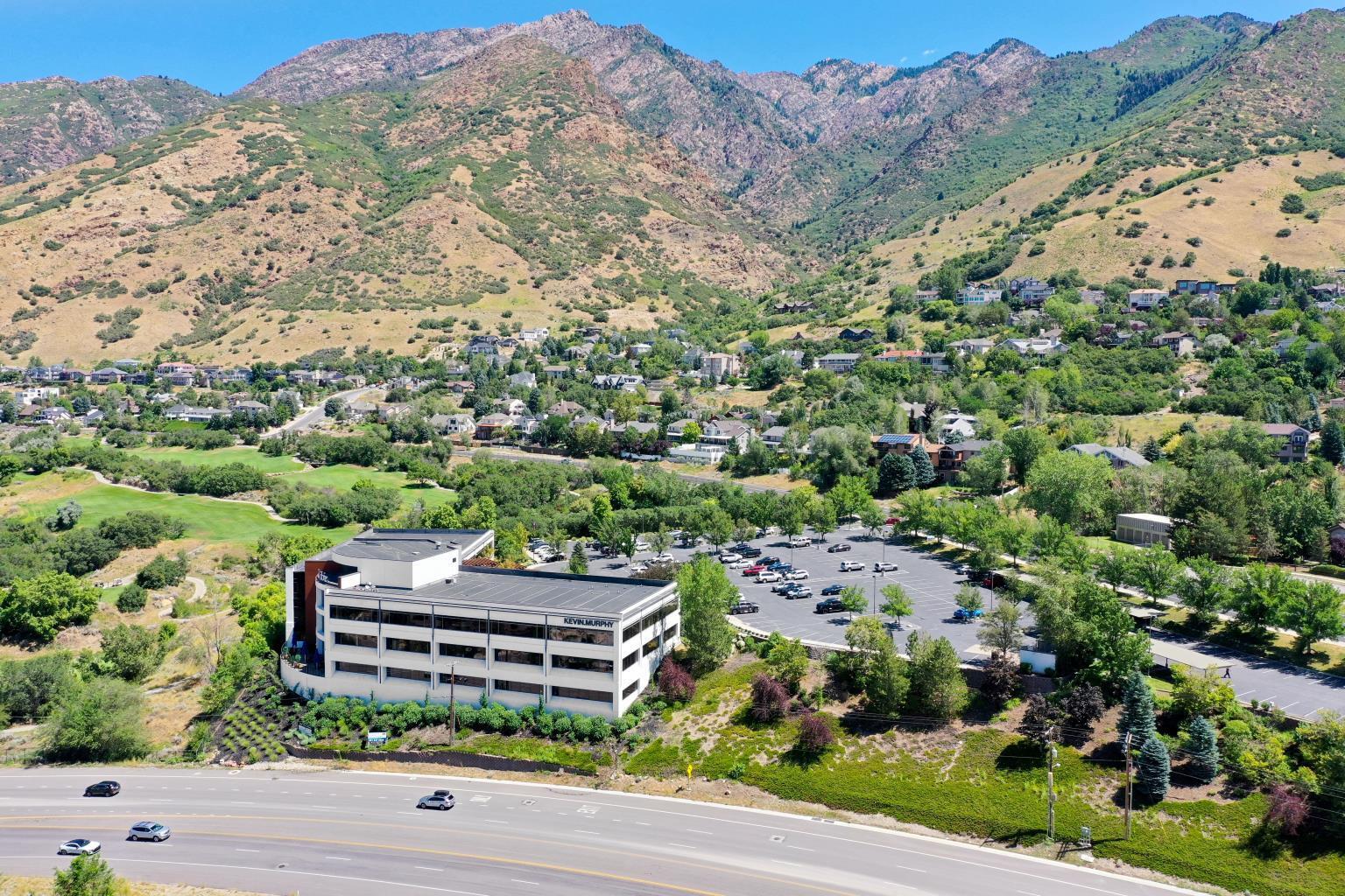 6440 S Wasatch Blvd, Salt Lake City, UT à louer Photo de l’immeuble– Image 1 sur 13