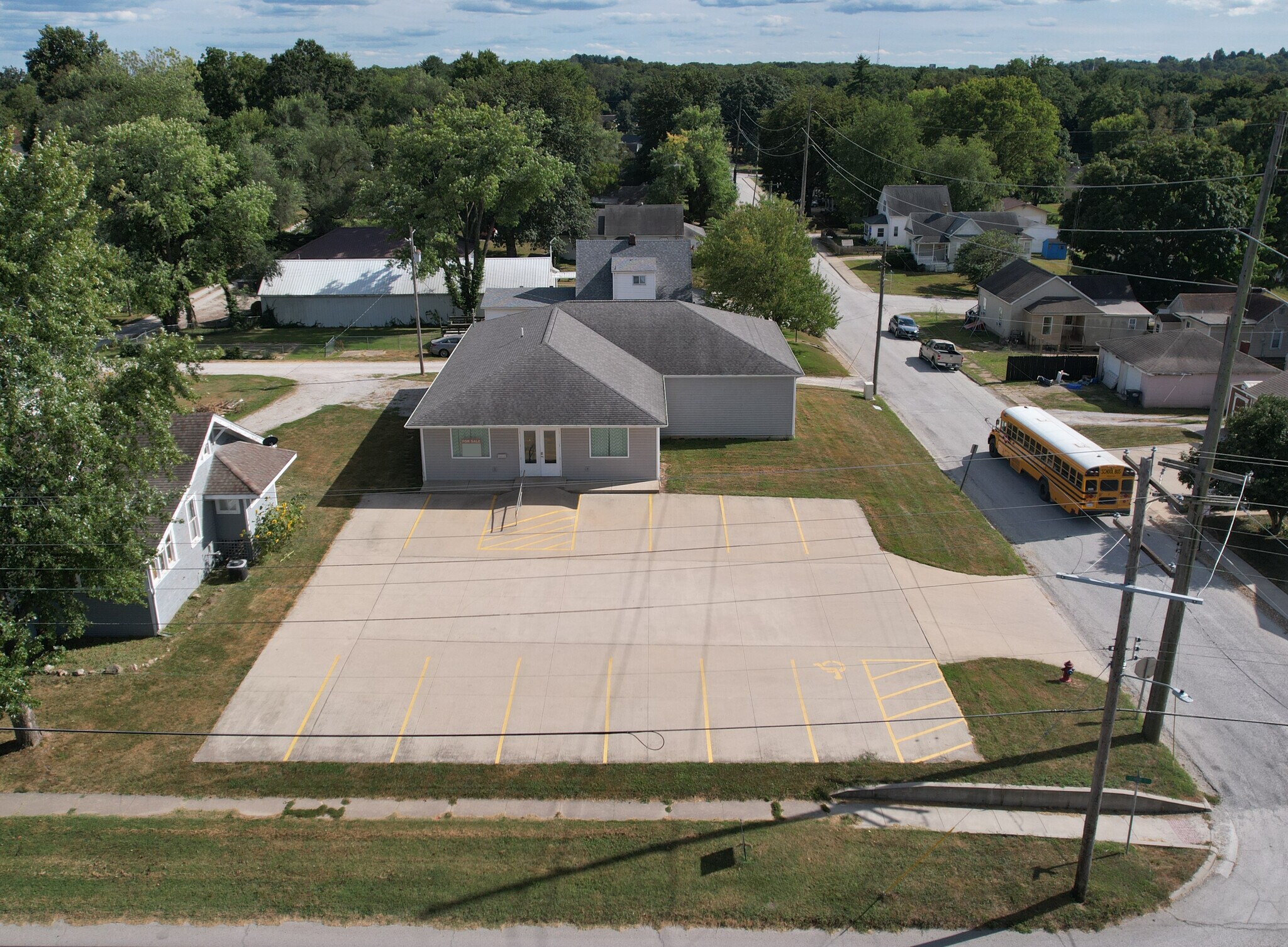 1110 School st, Hillsboro, IL à vendre Photo de l’immeuble– Image 1 sur 24