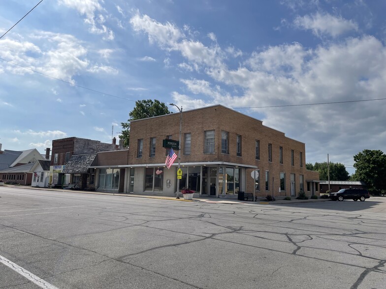 102 E Main St, Mentone, IN à vendre - Photo de l’immeuble – Image 2 sur 5