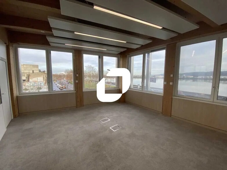 Bureau dans Bordeaux à louer - Photo de l’immeuble – Image 3 sur 23