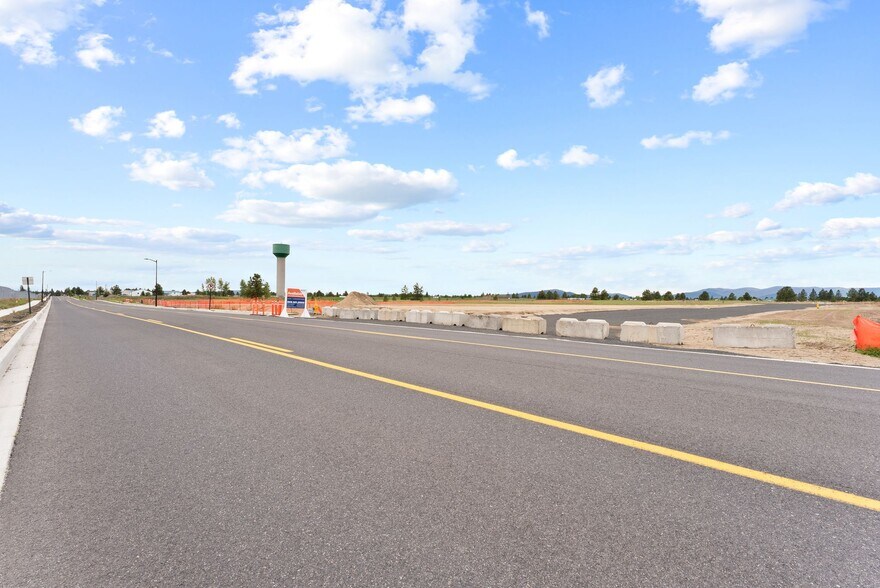 1401-1481 N Cedar Rd, Deer Park, WA à vendre - Photo de l’immeuble – Image 3 sur 10