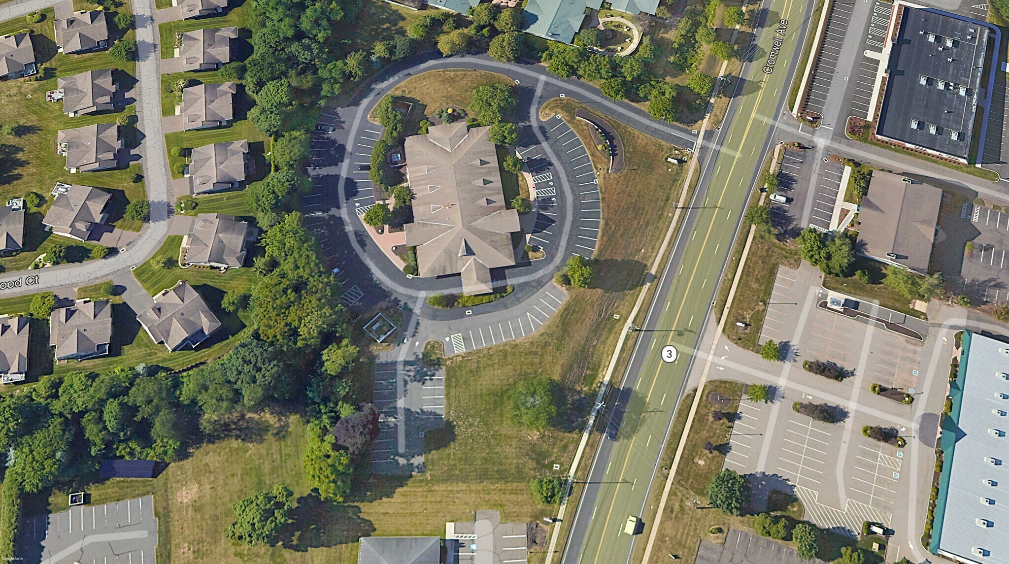 531 Cromwell ave, Rocky Hill, CT à vendre Photo principale– Image 1 sur 2