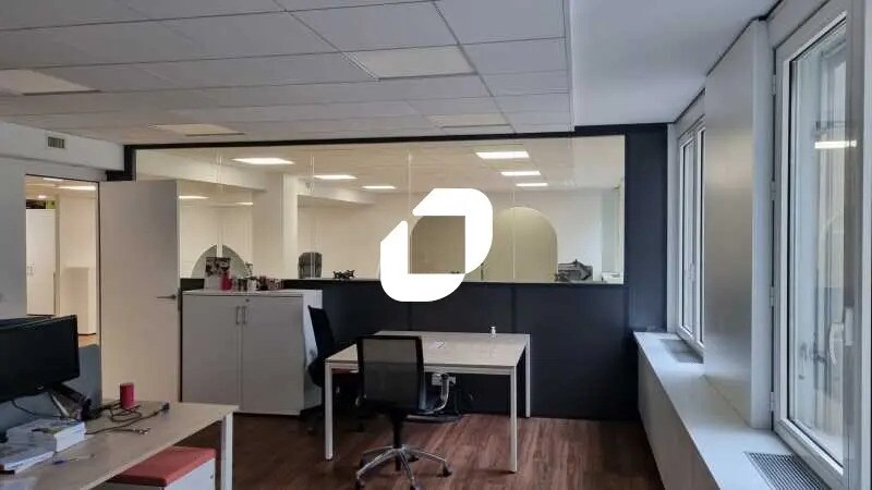 Bureau dans Paris à louer - Photo de l’immeuble – Image 1 sur 6