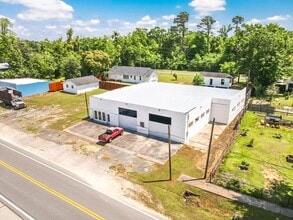 16493 SE Main St, Blountstown, FL à louer Photo de l’immeuble– Image 2 sur 13