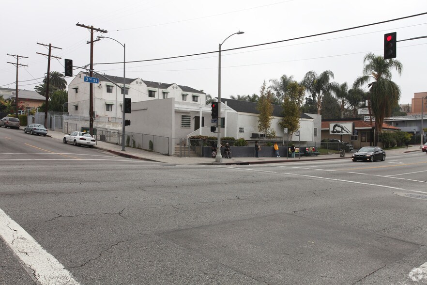 1665 W 3rd St, Los Angeles, CA à vendre - Photo de l’immeuble – Image 3 sur 11