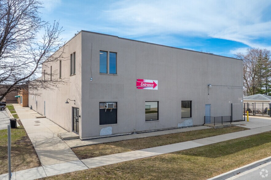 4260 Old River Rd, Schiller Park, IL à louer - Photo principale – Image 2 sur 20