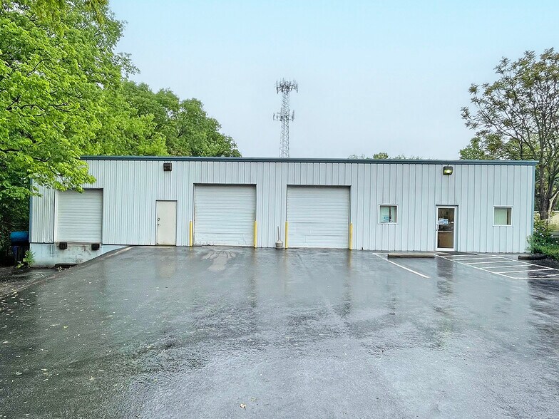 761 Corporate Cir, New Cumberland, PA à louer - Photo de l’immeuble – Image 3 sur 4