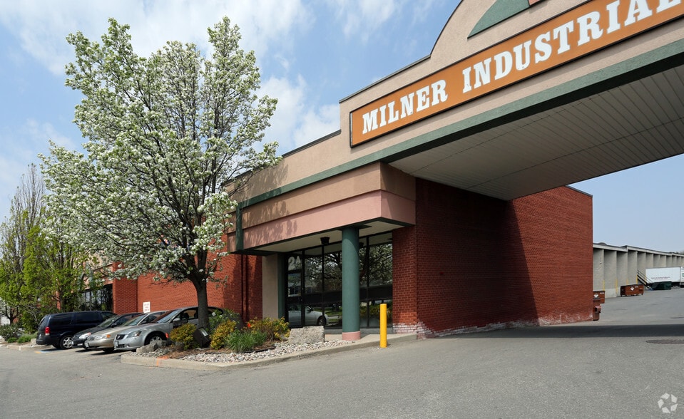 140 Industrial Av, Carleton Place, ON à louer - Photo de l’immeuble – Image 2 sur 2