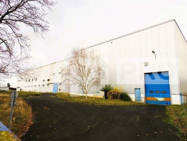Plus de détails pour Industriel/Logistique à louer