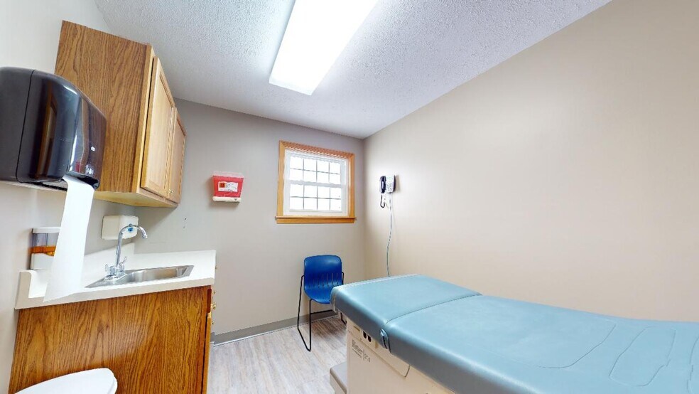 392 Howard St, Willard, OH à vendre - Photo de l’immeuble – Image 3 sur 21