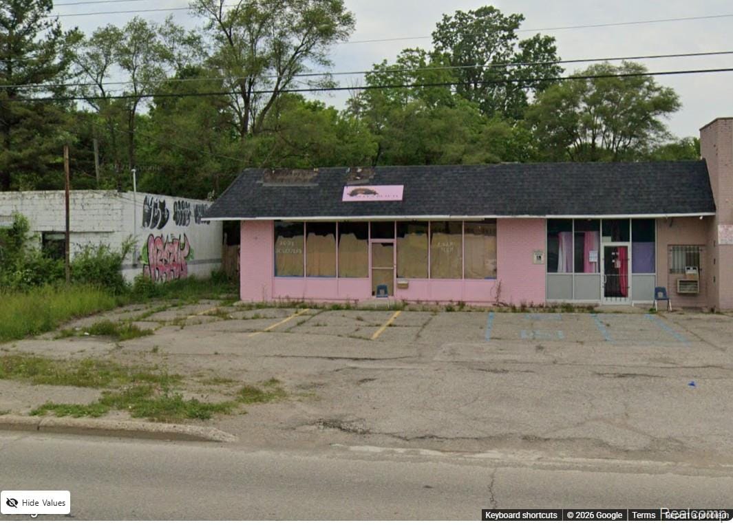 FOUR STORE FRONTS-IN ONE portefeuille de 2 biens à vendre sur LoopNet.fr Photo principale– Image 1 sur 2